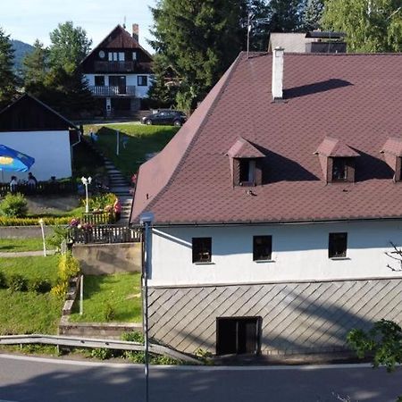 Penzion Lenora Bagian luar foto